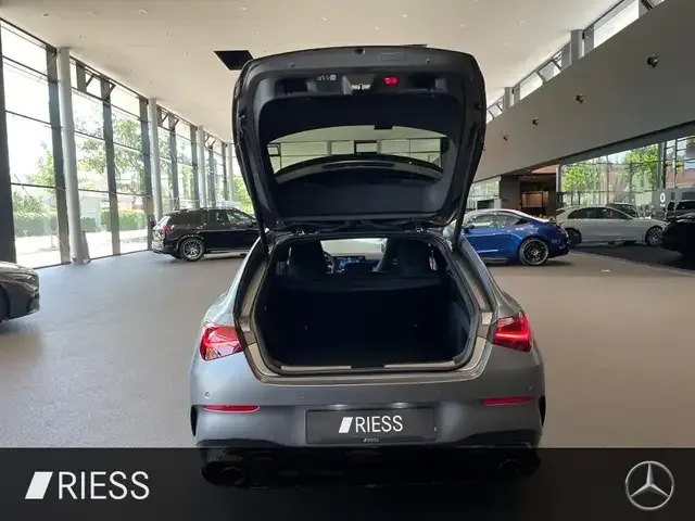 Mercedes-Benz CLA 35 AMG
