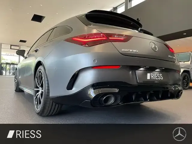 Mercedes-Benz CLA 35 AMG