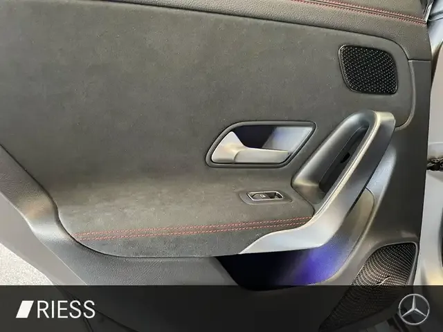 Mercedes-Benz CLA 35 AMG