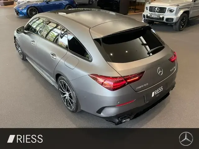 Mercedes-Benz CLA 35 AMG