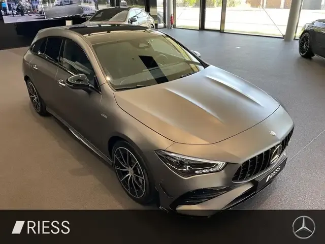 Mercedes-Benz CLA 35 AMG