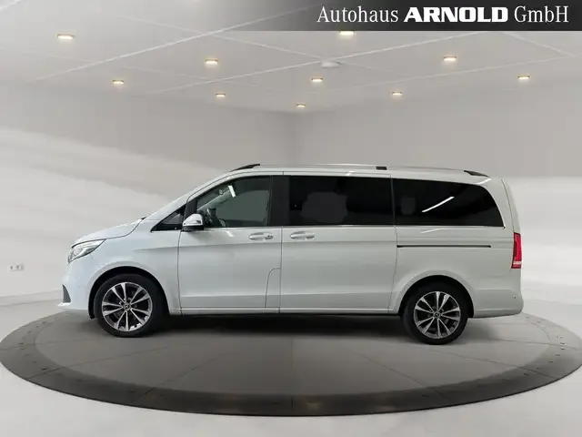 Mercedes-Benz V 250