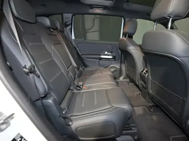 Mercedes-Benz EQB 300