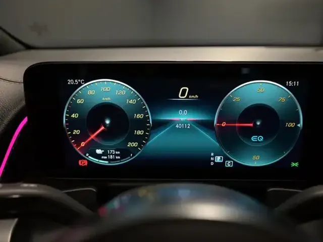 Mercedes-Benz EQB 300