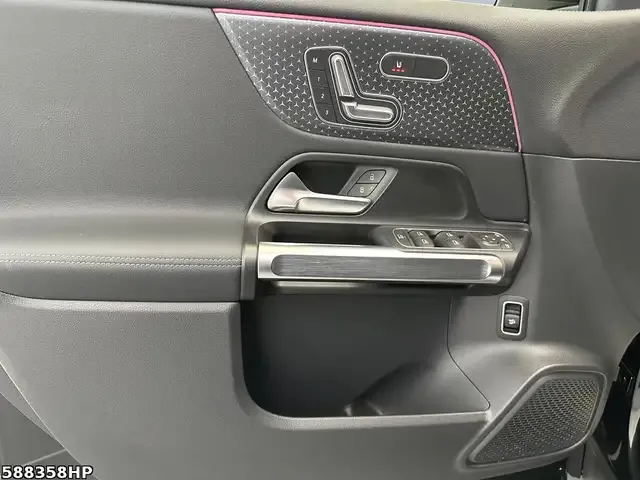 Mercedes-Benz EQB 350