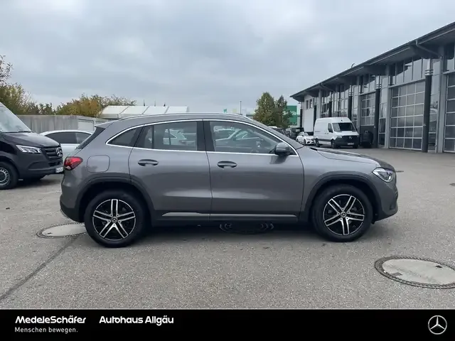 Mercedes-Benz GLA 250