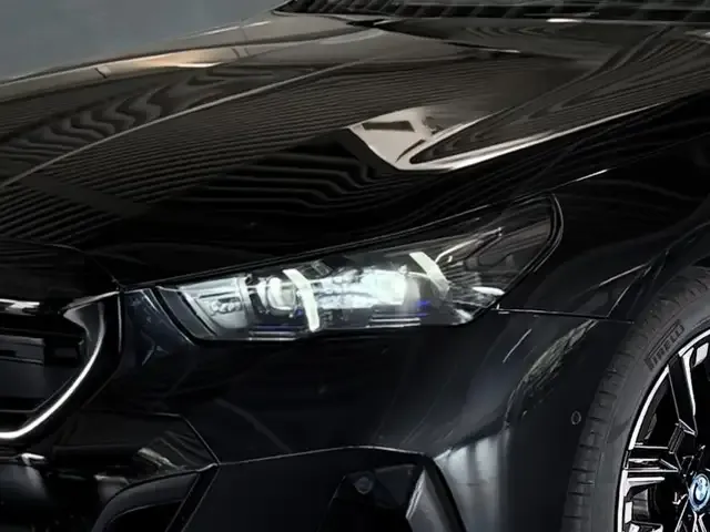 BMW i5