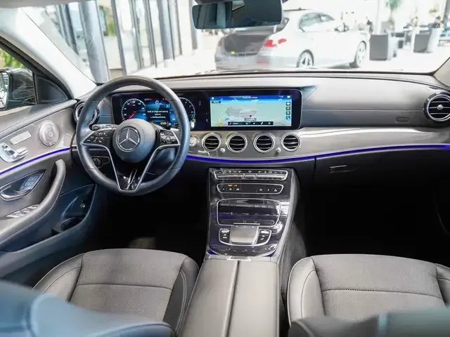 Mercedes-Benz E 300