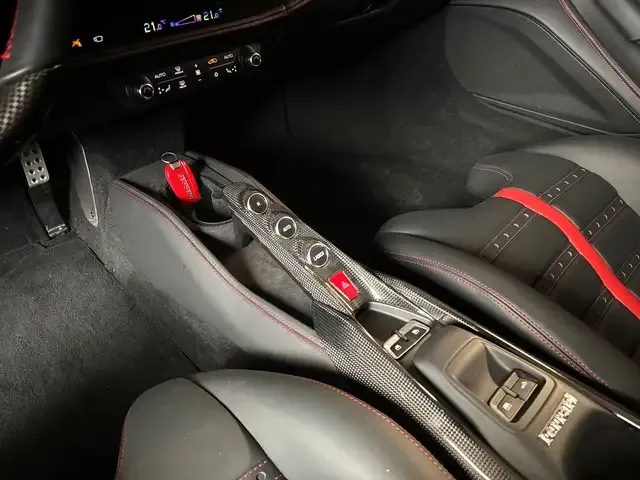 Ferrari F8 Spider