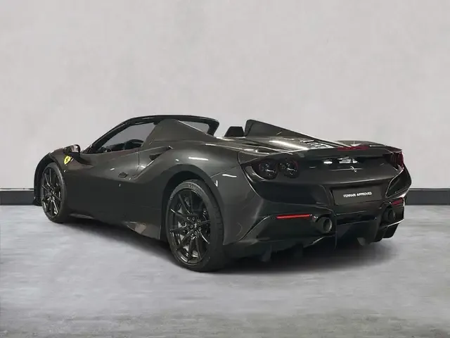 Ferrari F8 Spider