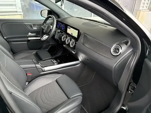 Mercedes-Benz EQA 300