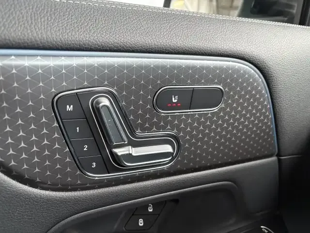 Mercedes-Benz EQA 300