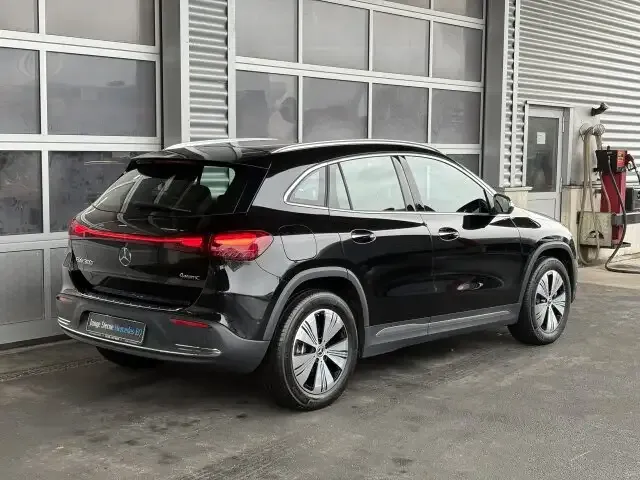 Mercedes-Benz EQA 300