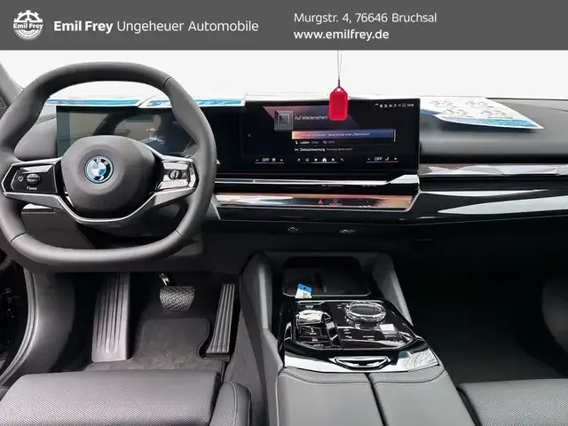 BMW i5