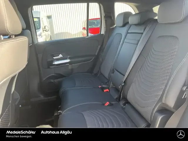 Mercedes-Benz EQB 300