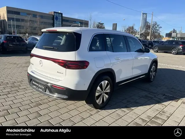 Mercedes-Benz EQB 300