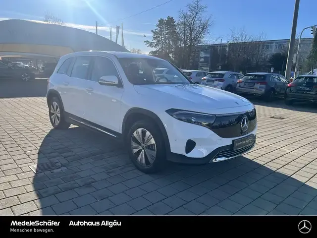 Mercedes-Benz EQB 300