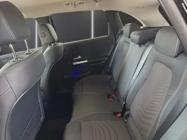 Mercedes-Benz B 220