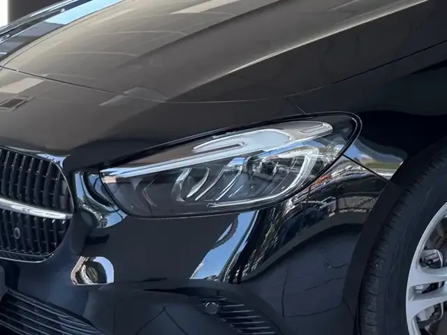 Mercedes-Benz B 220