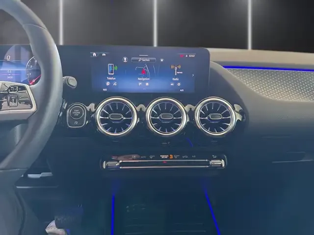 Mercedes-Benz B 220