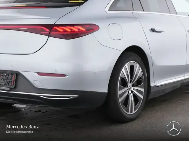 Mercedes-Benz EQE 300