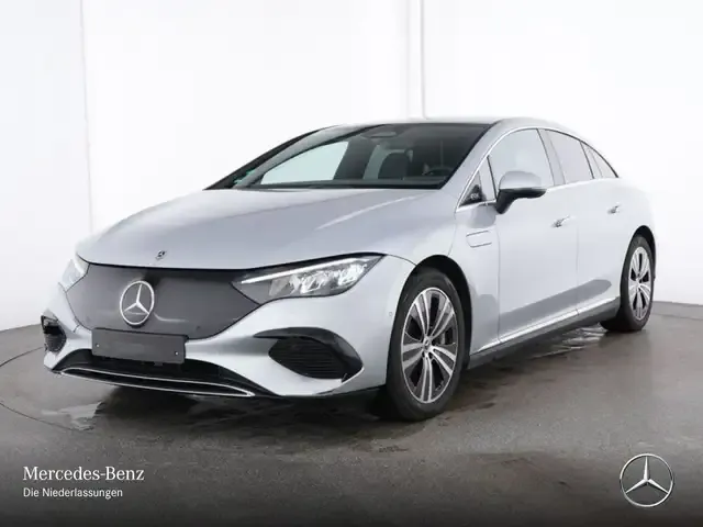 Mercedes-Benz EQE 300