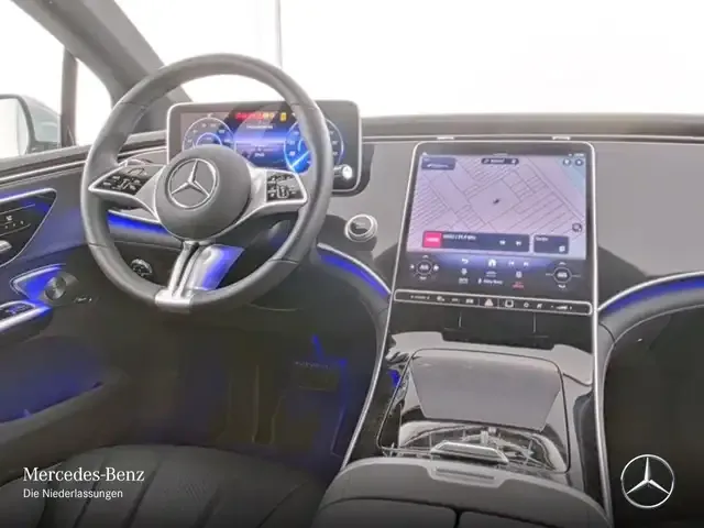 Mercedes-Benz EQE 300