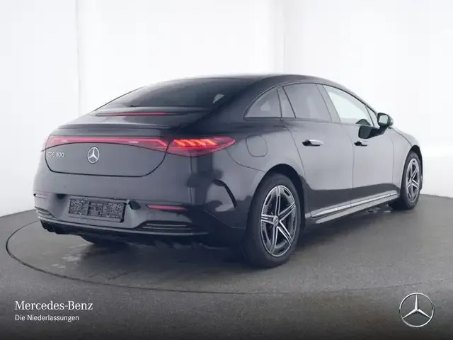 Mercedes-Benz EQE 300