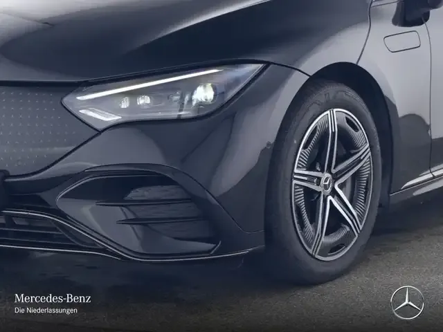 Mercedes-Benz EQE 300