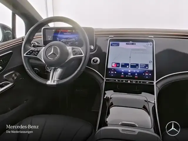 Mercedes-Benz EQE 300