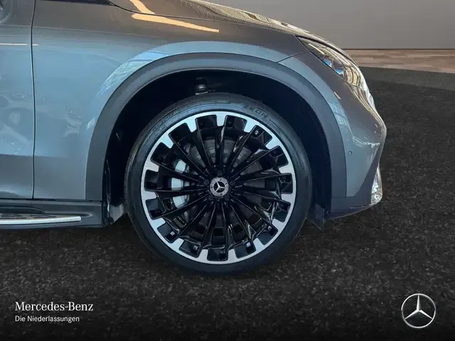 Mercedes-Benz EQE SUV
