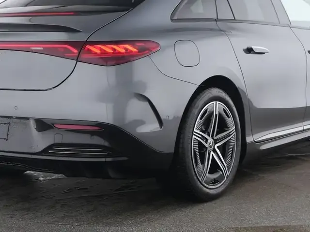 Mercedes-Benz EQE 300