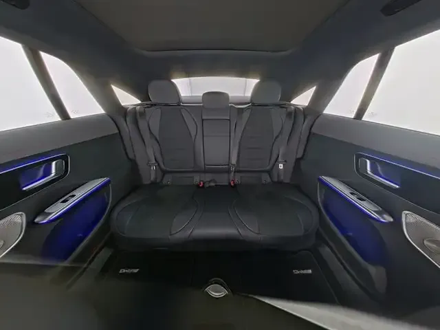 Mercedes-Benz EQE 300