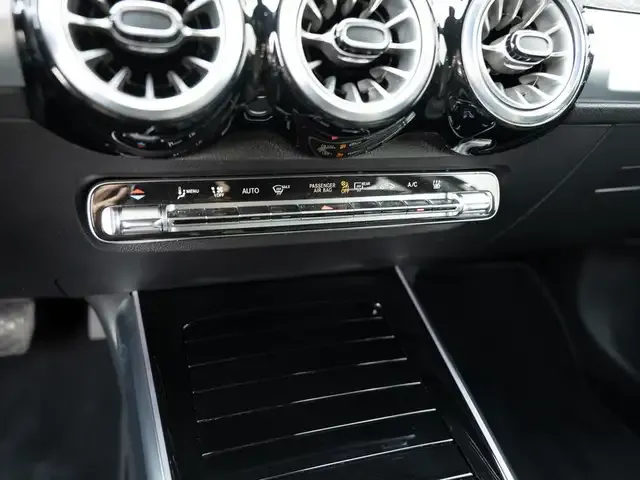 Mercedes-Benz EQB 250