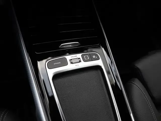 Mercedes-Benz EQB 250