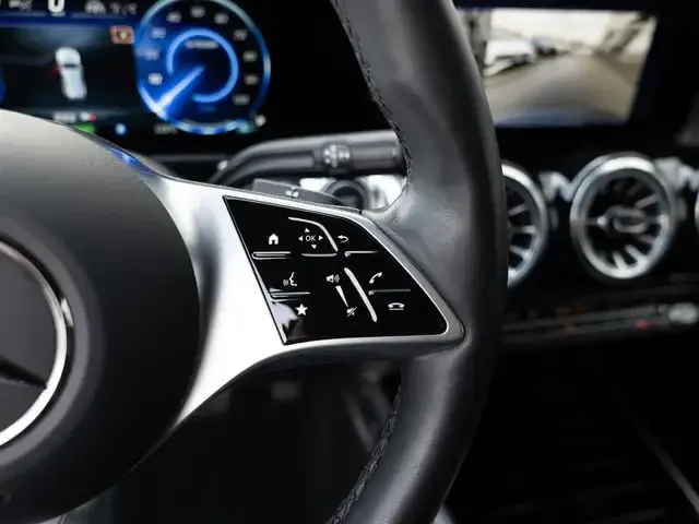 Mercedes-Benz EQB 250