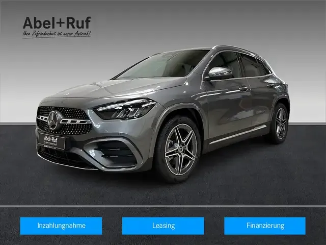 Mercedes-Benz GLA 200
