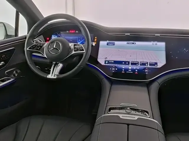 Mercedes-Benz EQE 300