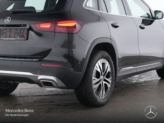 Mercedes-Benz GLA 220