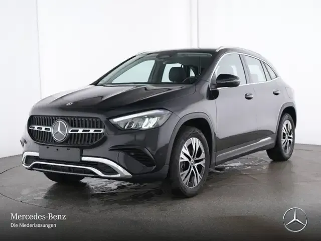 Mercedes-Benz GLA 220
