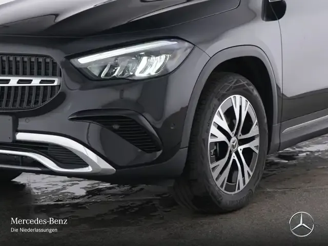 Mercedes-Benz GLA 220