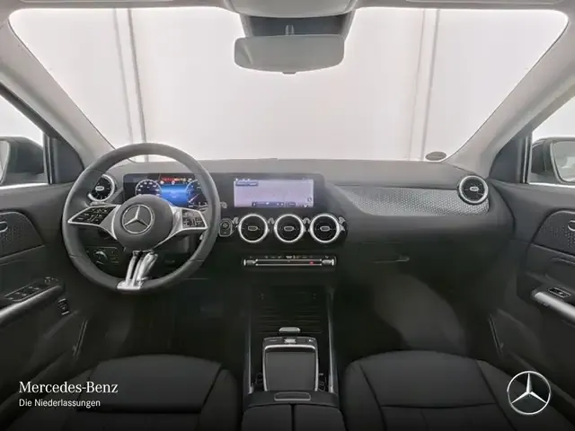 Mercedes-Benz GLA 220