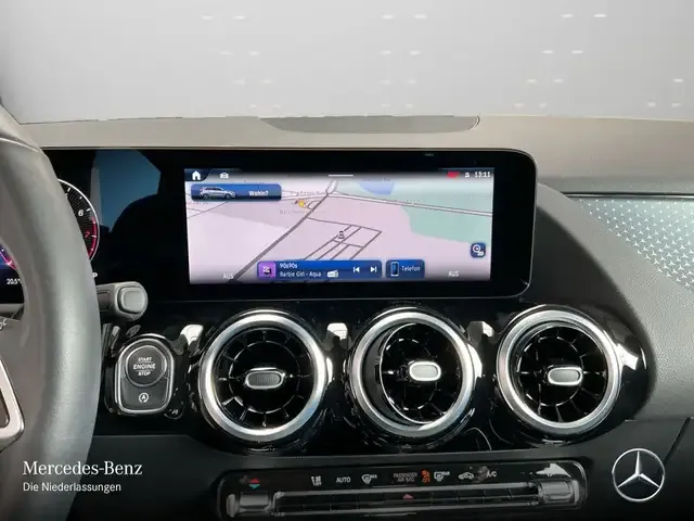 Mercedes-Benz B 200