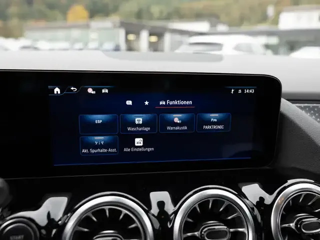 Mercedes-Benz EQA 350