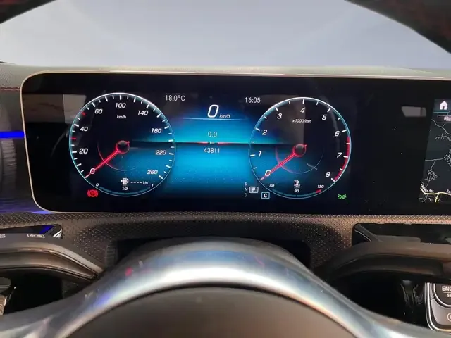 Mercedes-Benz CLA 200