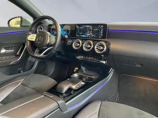 Mercedes-Benz CLA 200