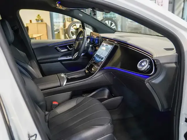 Mercedes-Benz EQE SUV