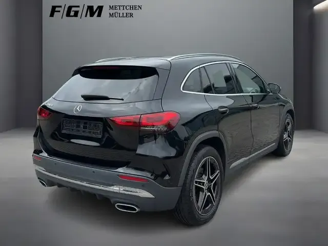 Mercedes-Benz GLA 200