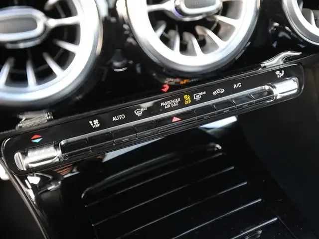 Mercedes-Benz A 220