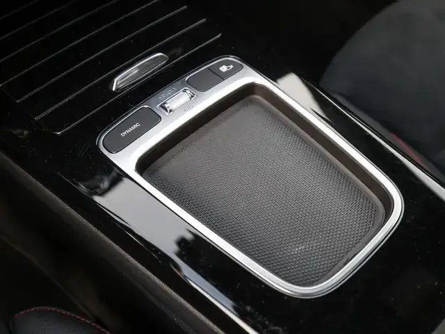 Mercedes-Benz A 220